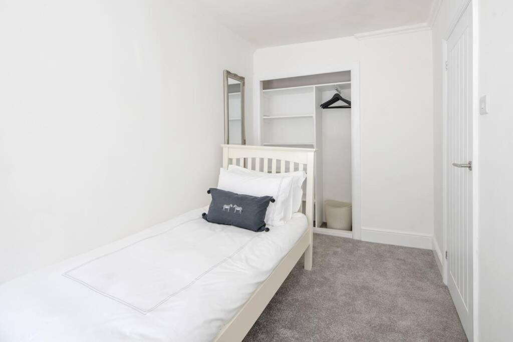 2 Bed City Centre Apartment 1 Min From Bath Abbey エクステリア 写真