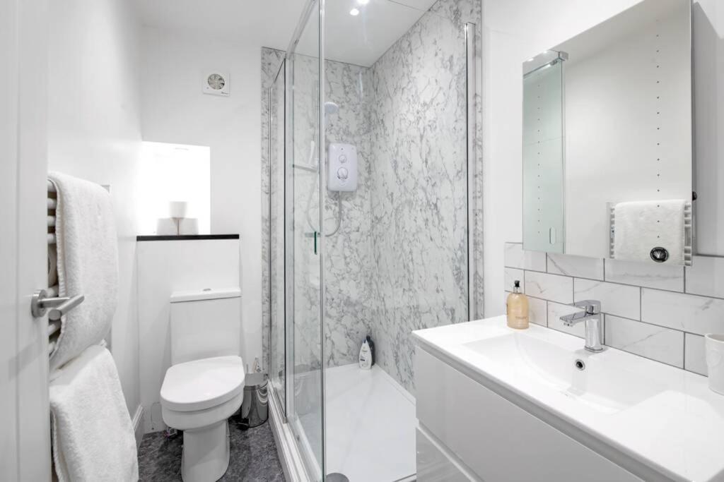 2 Bed City Centre Apartment 1 Min From Bath Abbey エクステリア 写真