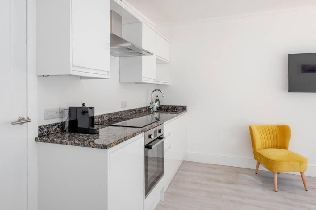 2 Bed City Centre Apartment 1 Min From Bath Abbey エクステリア 写真